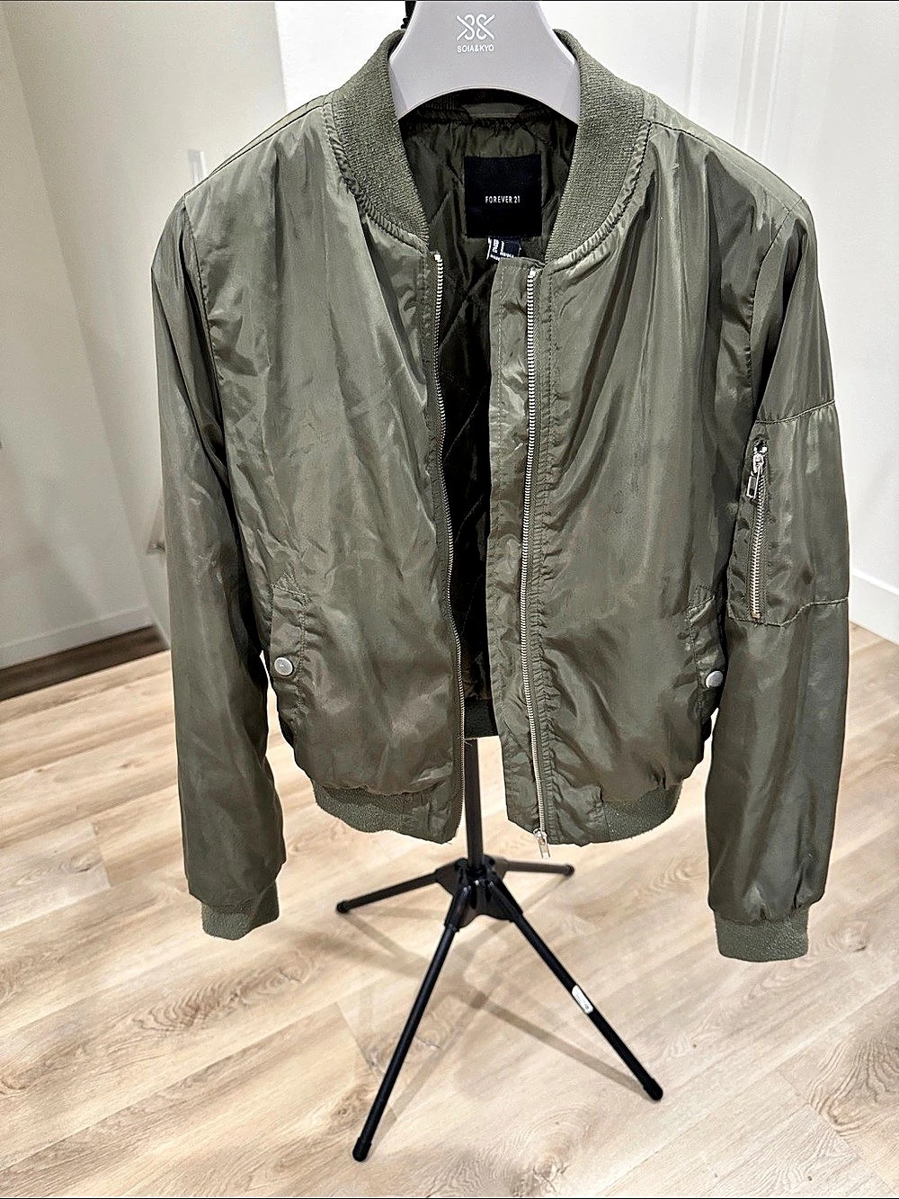Forever 21 Olive Bomber Jacket Size Small